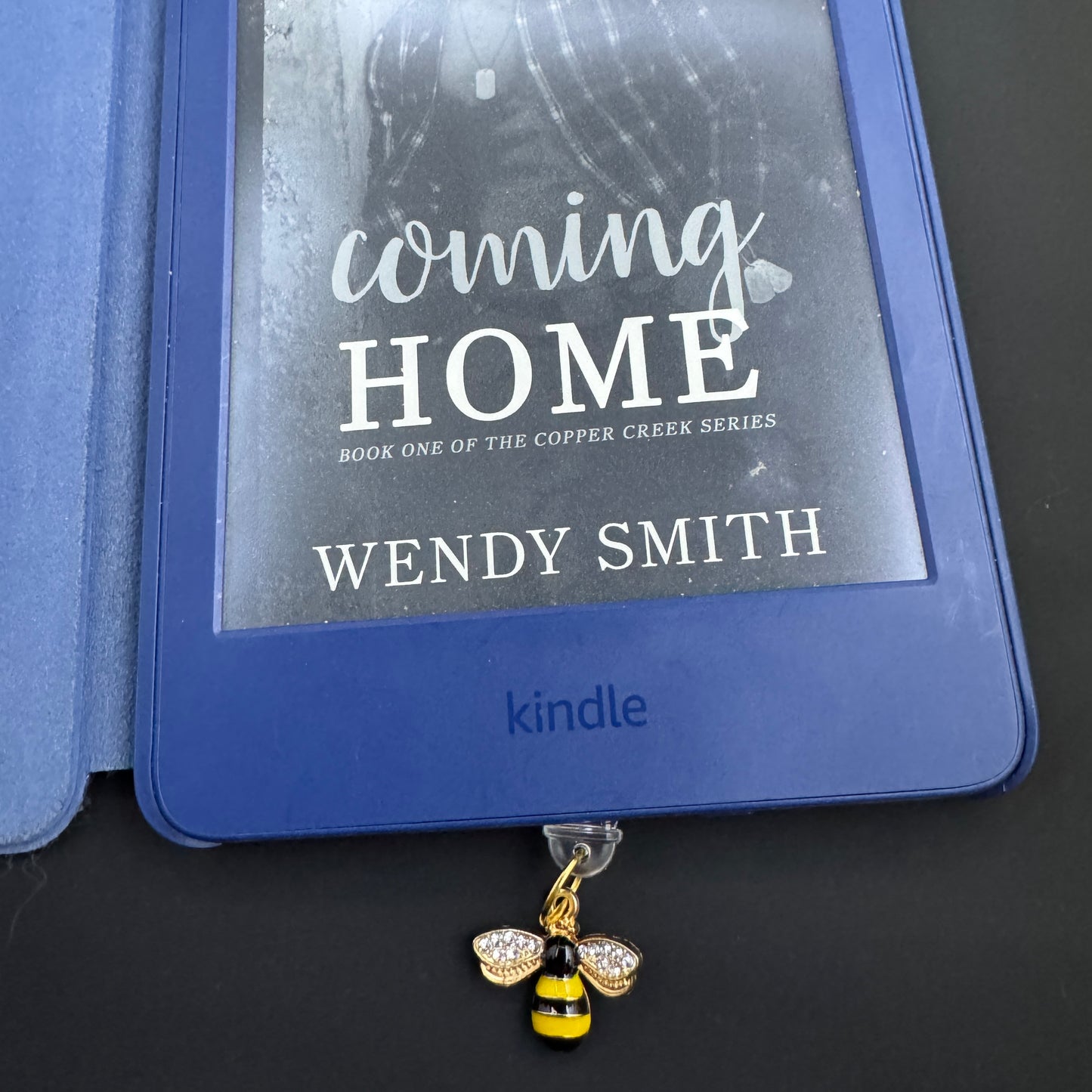 Bee Kindle Charm - Dust Plug